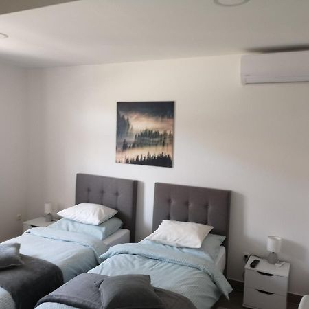 Marko Airport Rooms Велика Горица Екстериор снимка