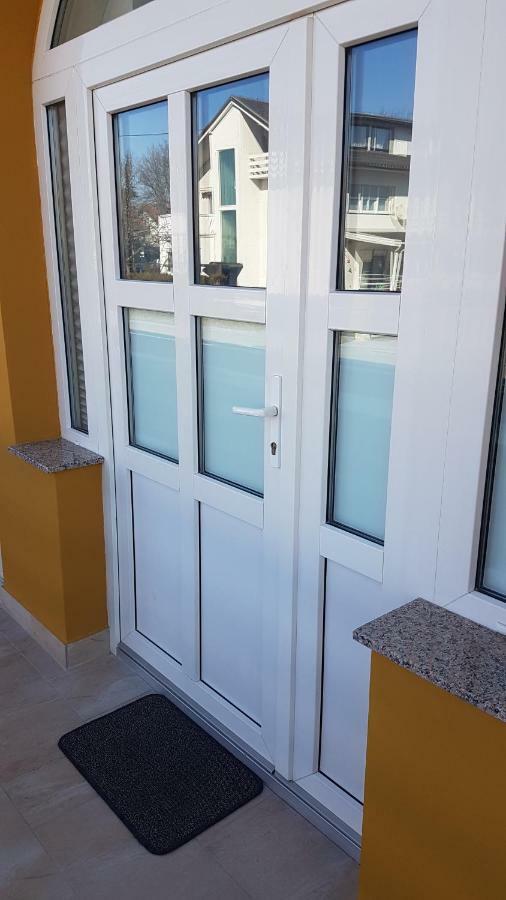 Marko Airport Rooms Велика Горица Екстериор снимка