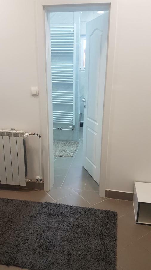 Marko Airport Rooms Велика Горица Екстериор снимка
