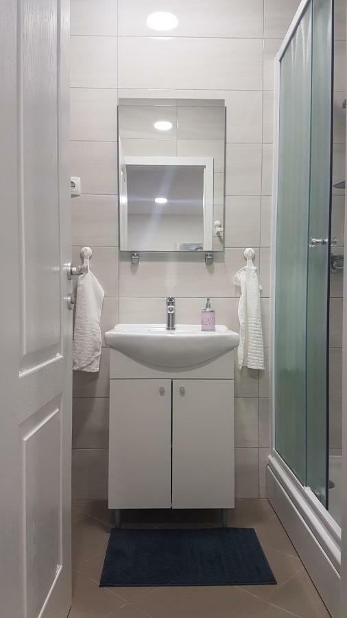 Marko Airport Rooms Велика Горица Екстериор снимка